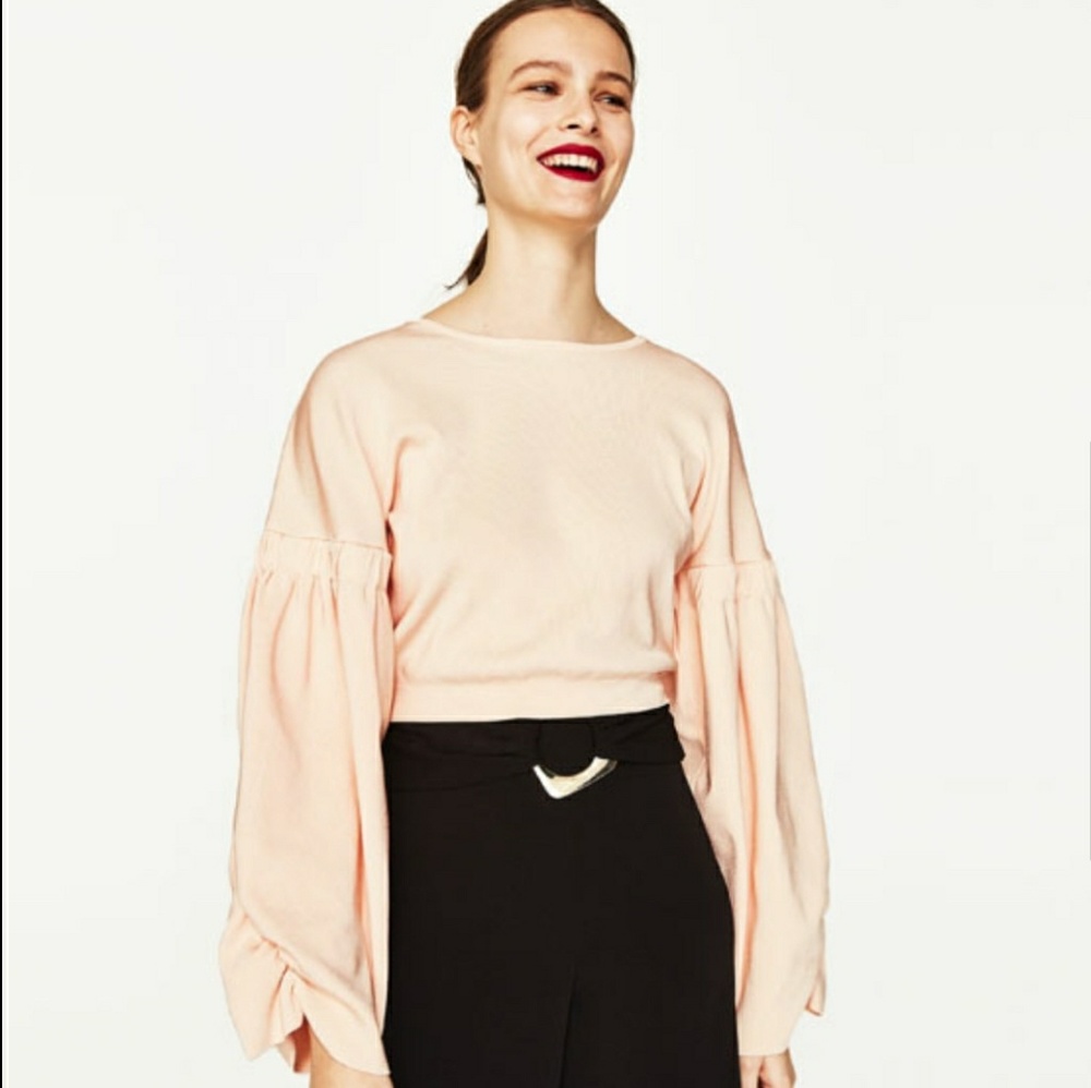 NWT  Zara Crop Sweater with Full Sleeves, Size Med