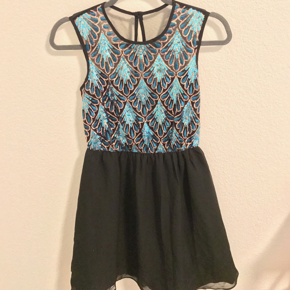 Juniors' Sequined Lace A-Line Dress✨👗