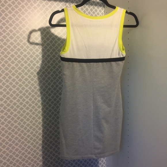 🏸Forever 21 Size S Color Block Sleeveless Top - Picture 3 of 4