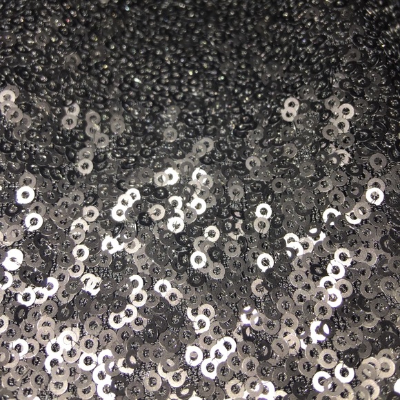 sweater - Picture 2 of 3