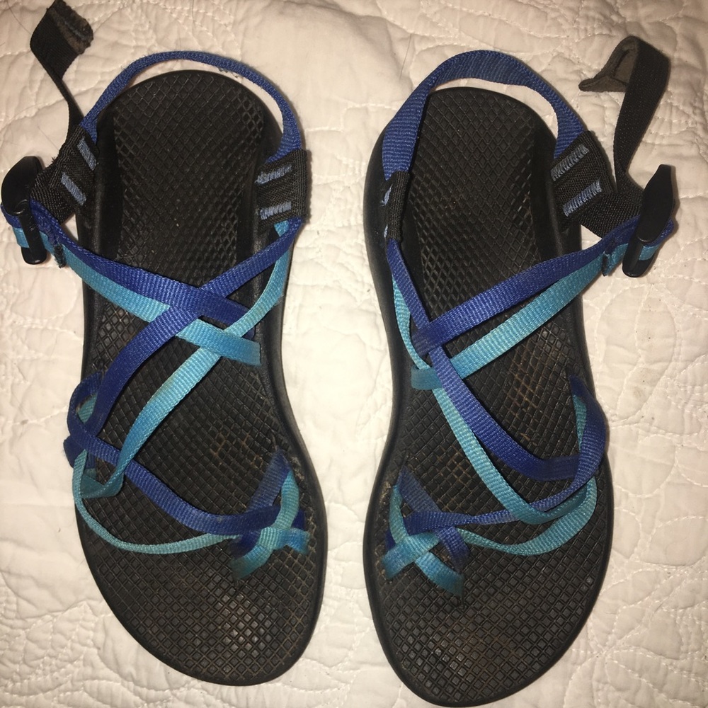 Chaco Sandals with toe strap - Picture 1 of 2