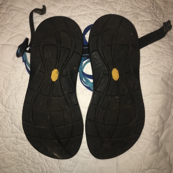 Chaco Sandals with toe strap - Picture 2 of 2