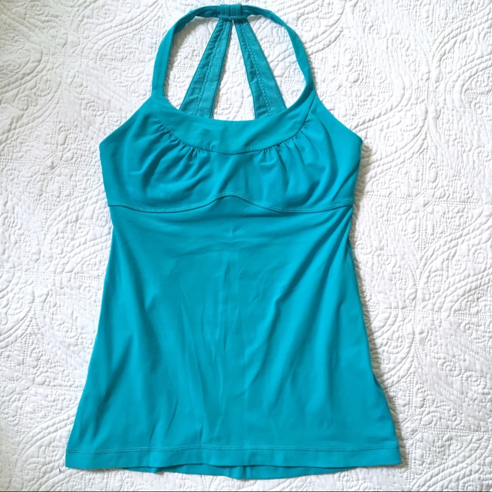 Lululemon scoop me up II halter tank sz 6