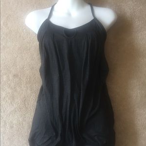 🎉price drop🎉Lululemon keyhole tank. Size 6
