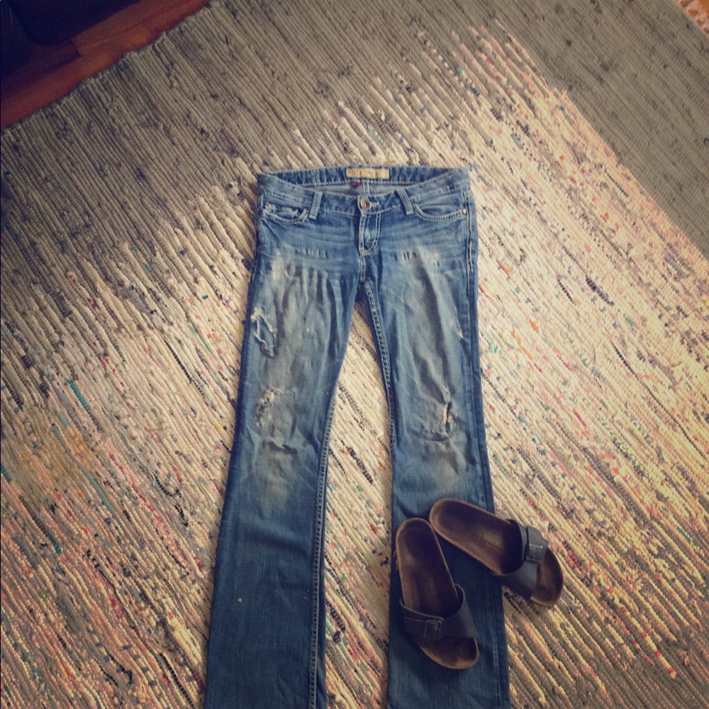 Buckle jeans