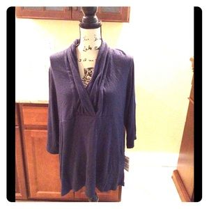 Navy blue sweater top