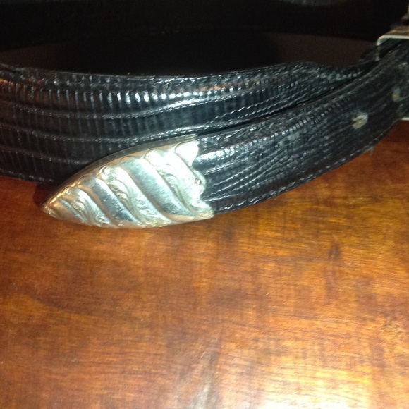 Alligator embossed top grain leather,