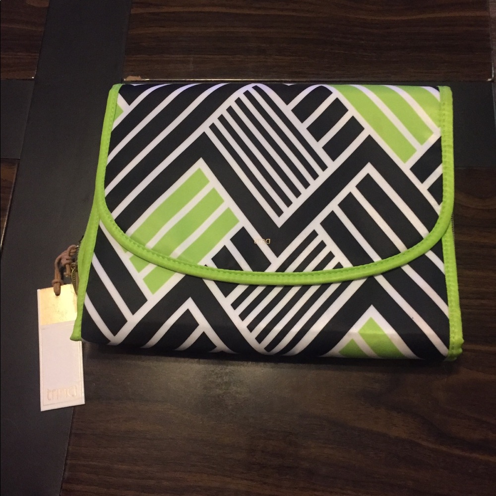 NWT Green Black Trina Cosmetic Makeup Travel Bag