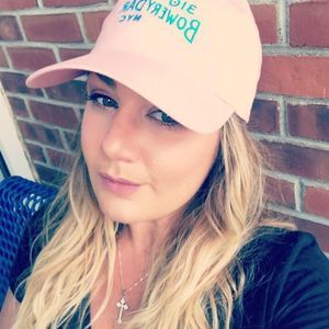 Meet your Posher, Lisa