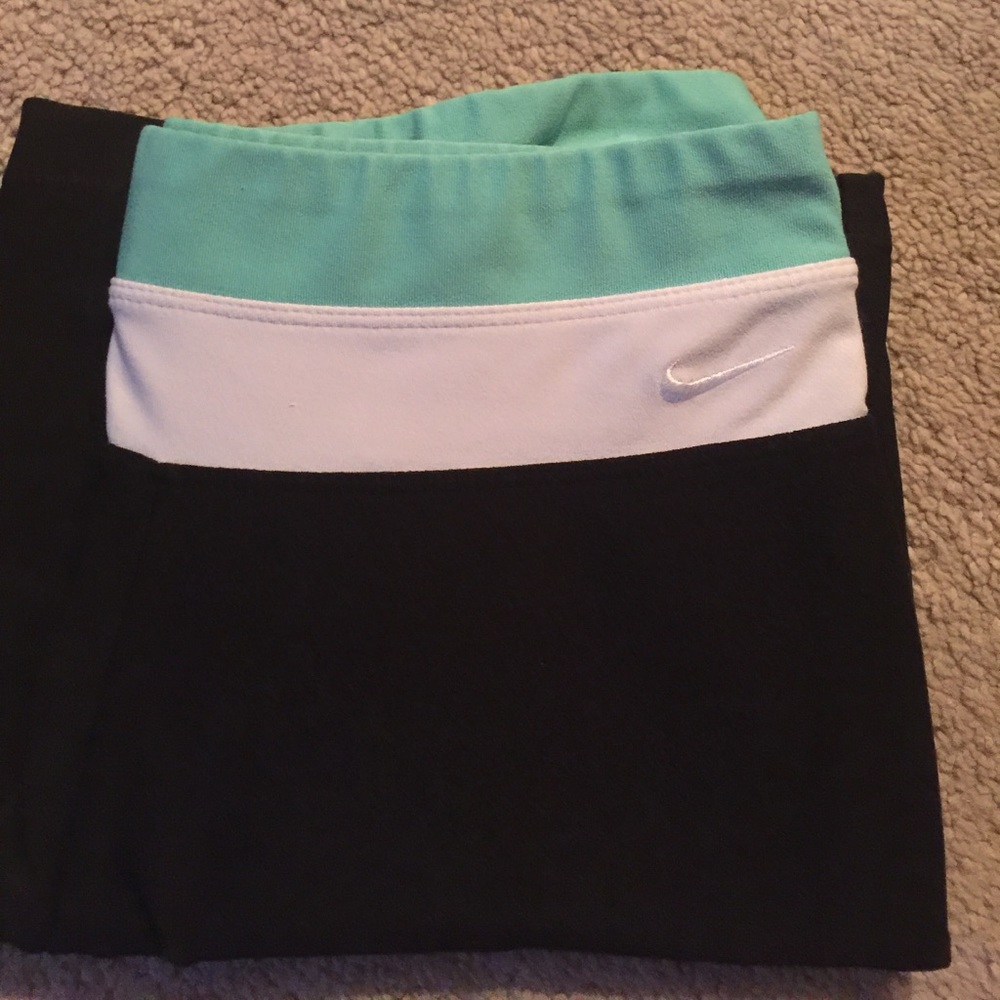 Nike woman's spandex leggings pants