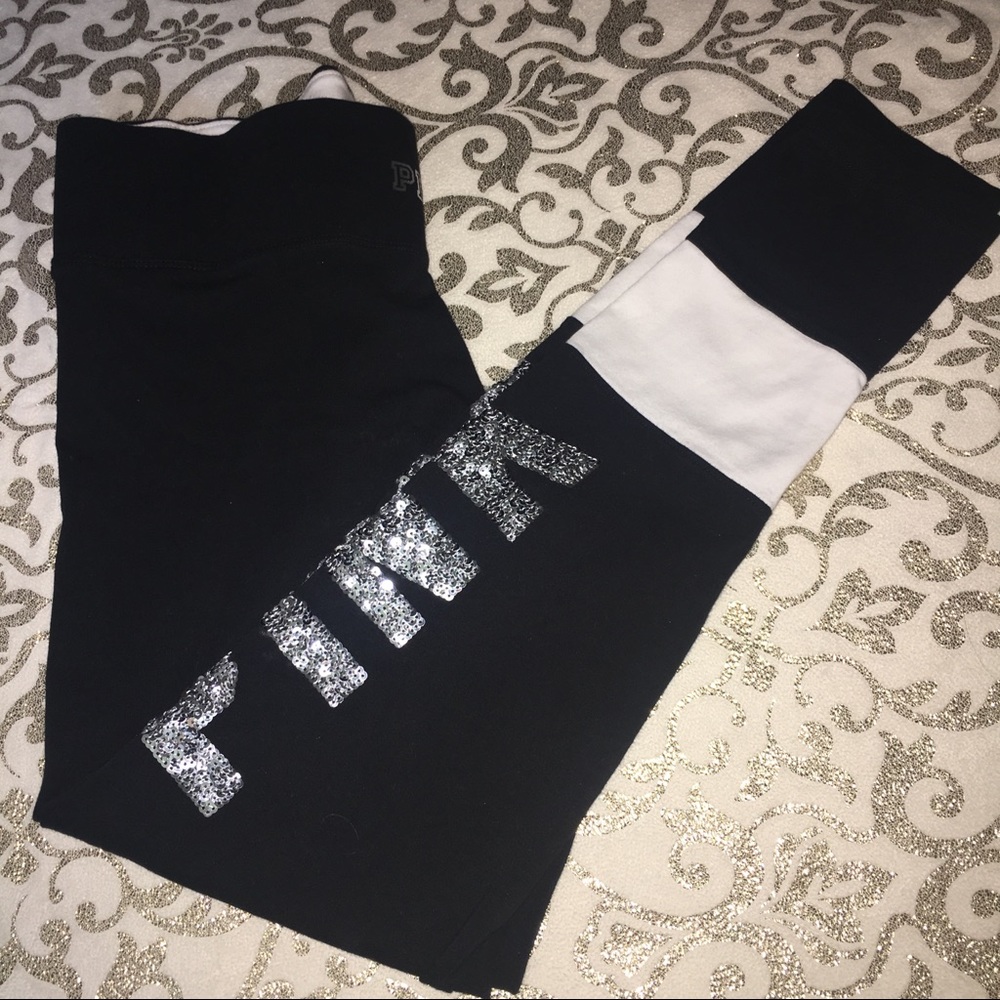 ❌SOLD❌ VS PINK PANTS M - Picture 1 of 2