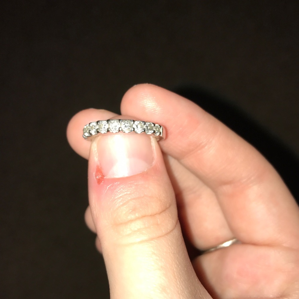 Diamond wedding band