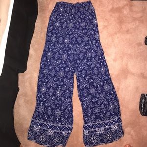 Francesca's flowy patterned pants