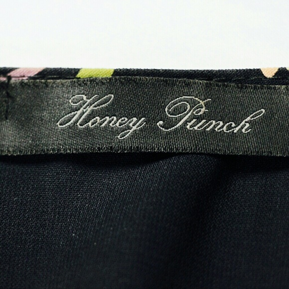 ❌SOLD ❌ [Honey Punch] Sleeveless Floral Dress - Picture 5 of 8