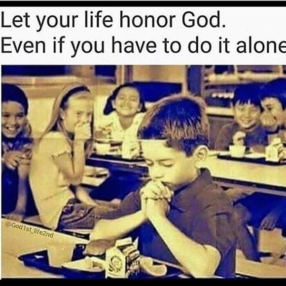 ✨✨MEET YOUR POSHER, Desiree!! Come stop by 💋 - Picture 3 of 3