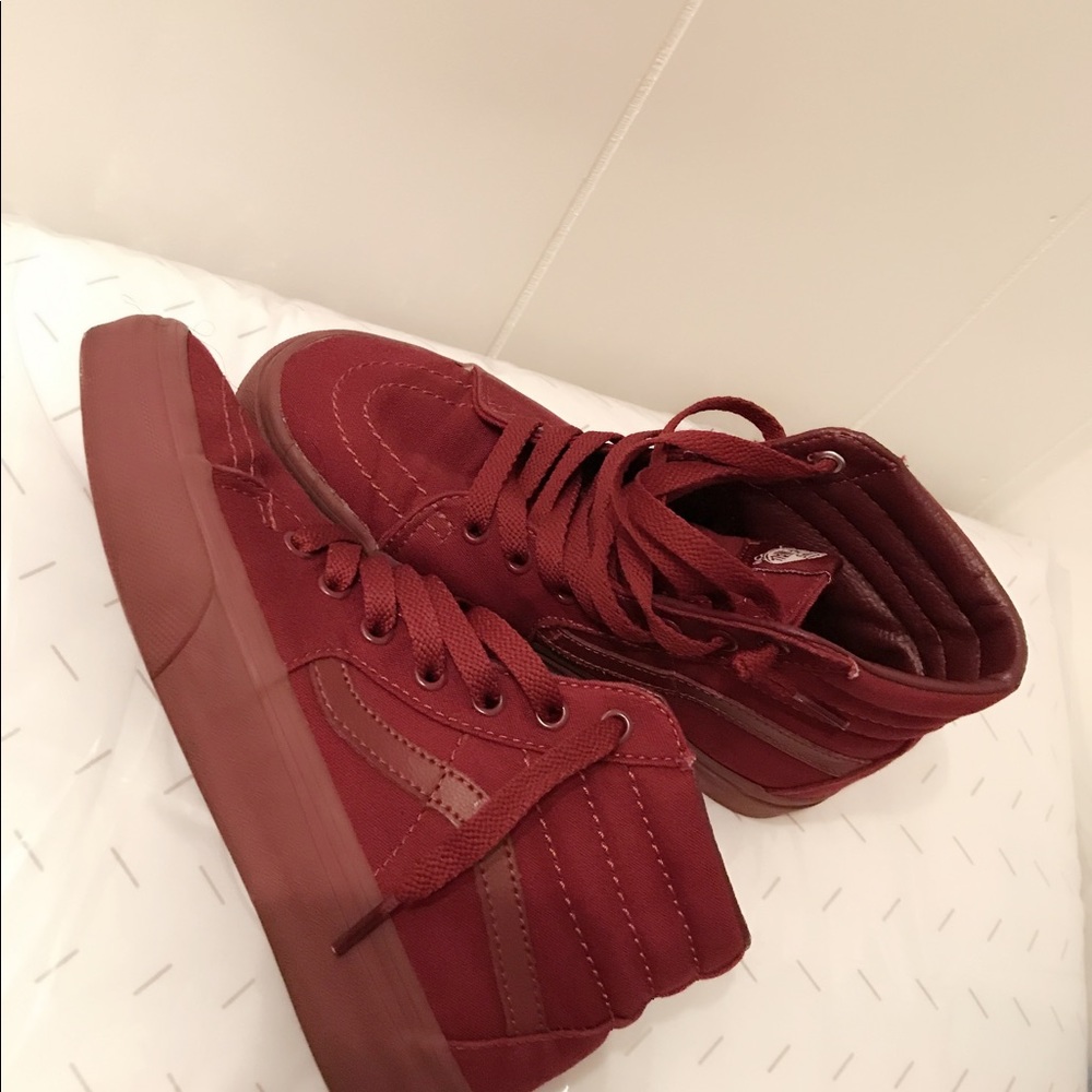 Vans - Picture 2 of 4