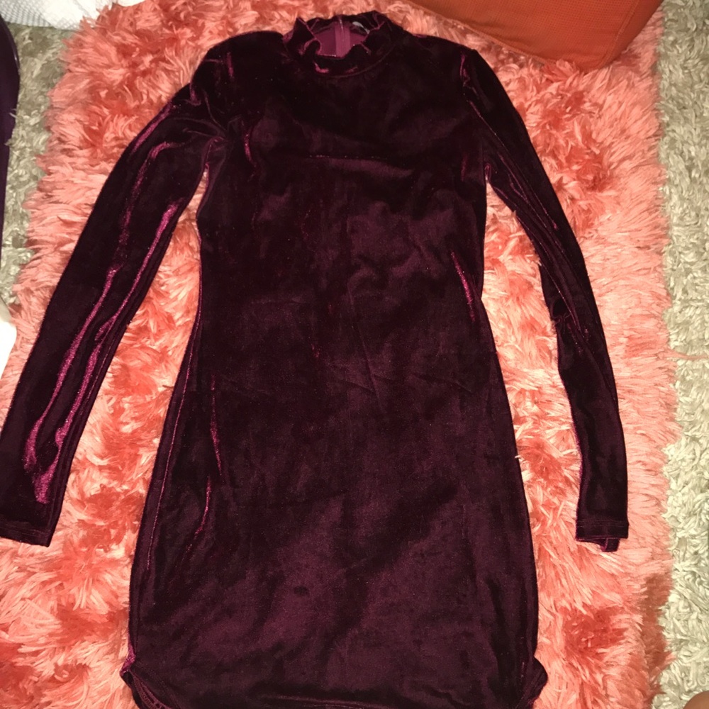 Red Velvet high neck fitting dress (S)