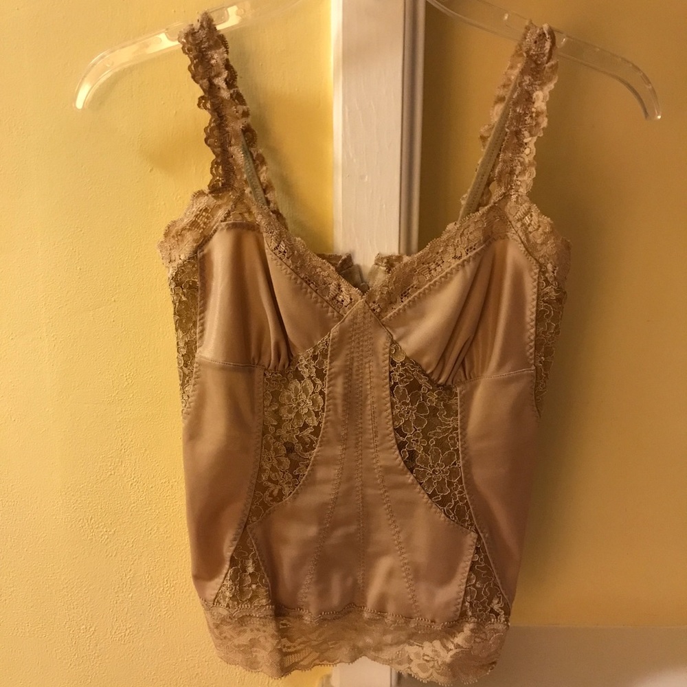 Beige camisole with delicate lace