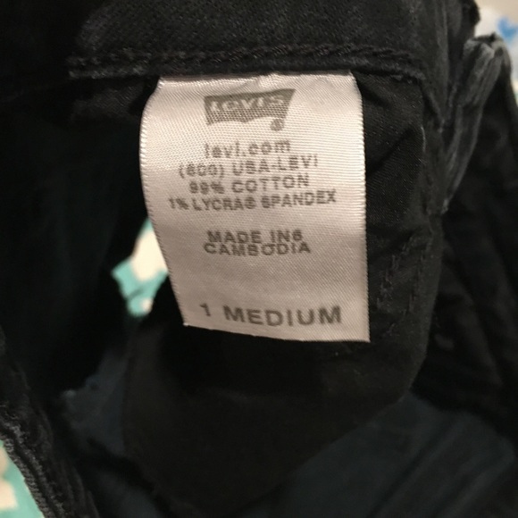 Levi Short shorts - Picture 3 of 4