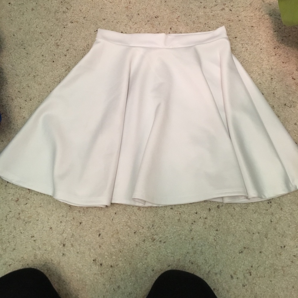 White high waisted skirt
