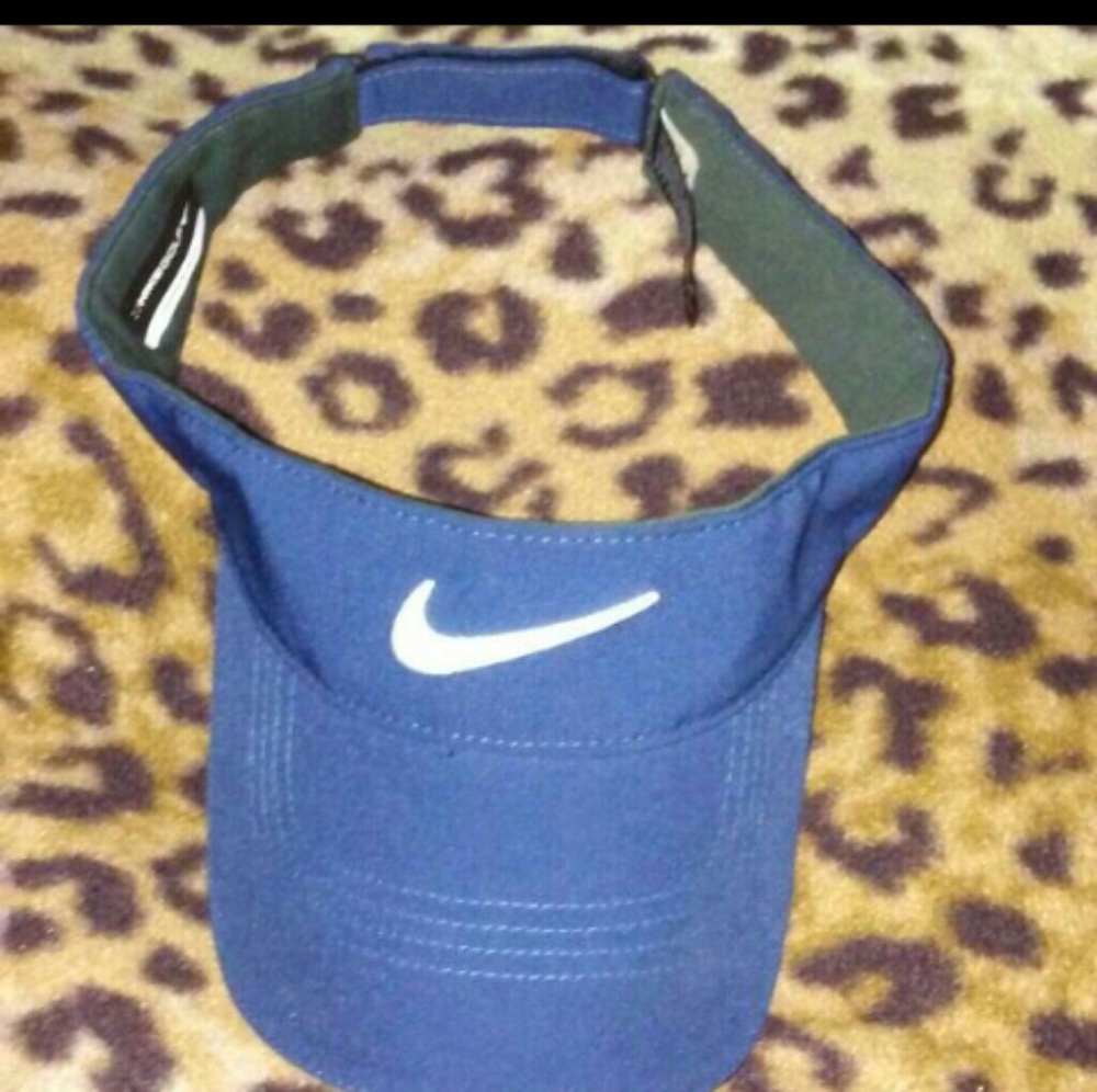 Nike golf hat