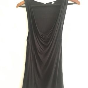Black no sleeve scoop neck top