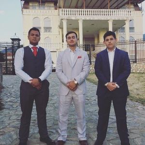 Meet your Posher, Dilon