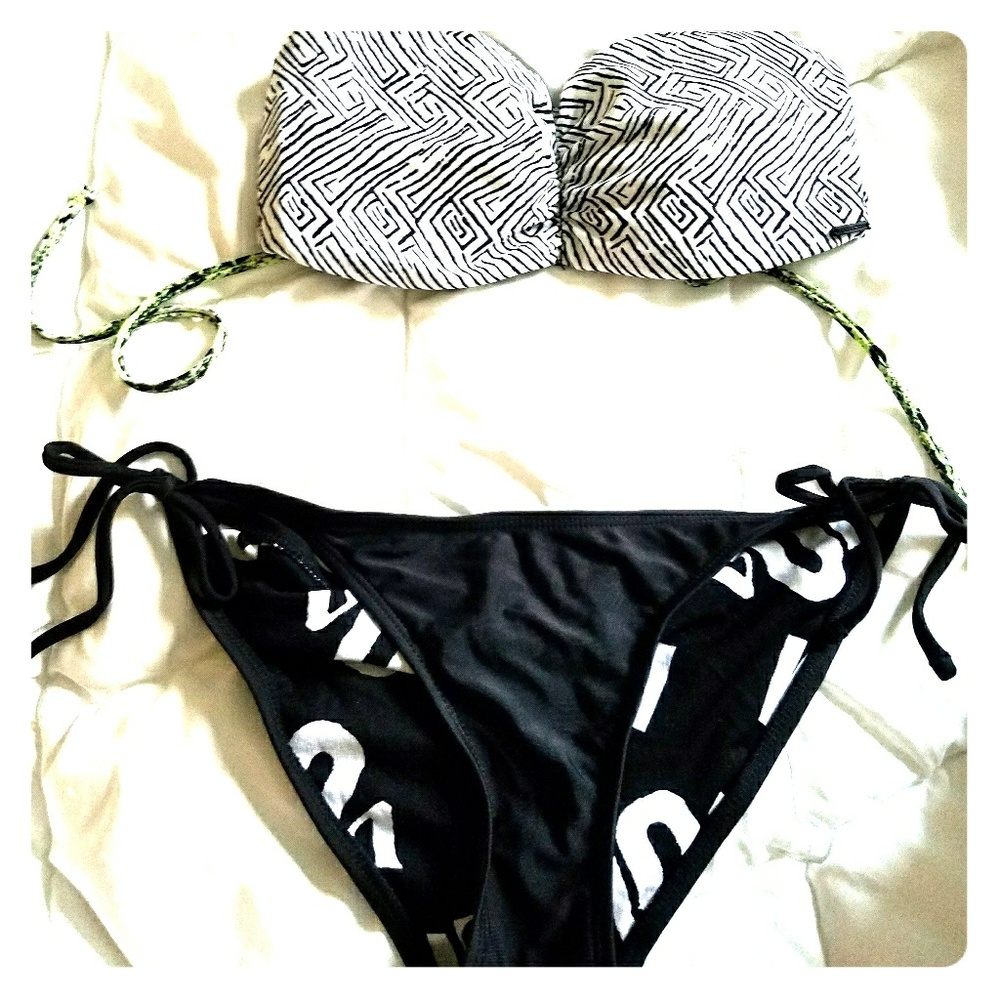 Volcom reversible bandeau top small
