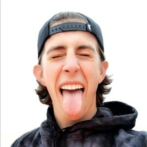 Meet your Posher, Vito