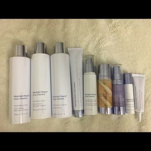 Cindy Crawford Meaningful Beauty lot