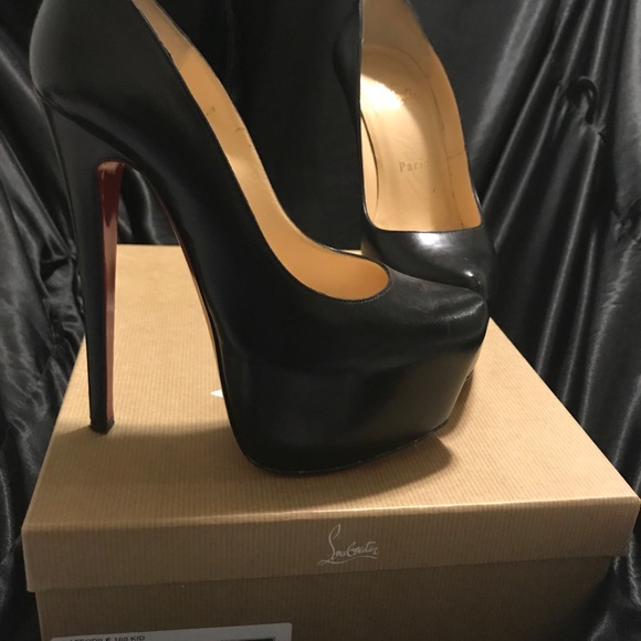 Christian Louboutin Shoes - Christian Louboutin- Daffodile Leather Platform