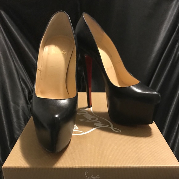 Christian Louboutin- Daffodile Leather Platform - Picture 2 of 4