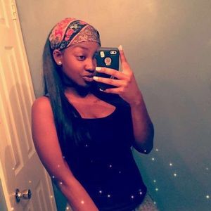 Meet your Posher, Cara