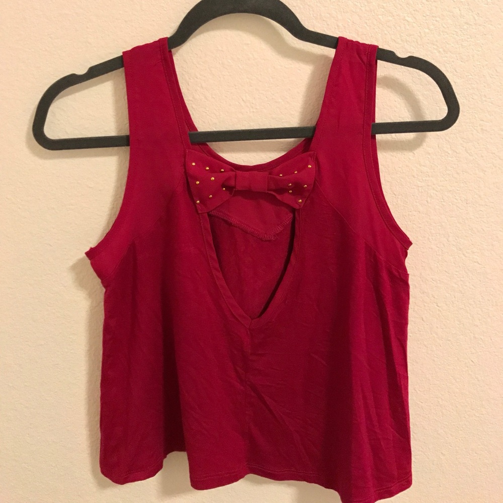 Tank top with open back Bow