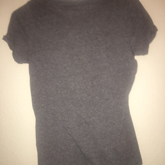 Grey elephant shirt - Picture 2 of 2