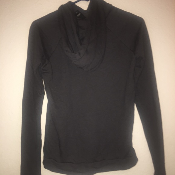 Obey Sweatshirt - Picture 2 of 2