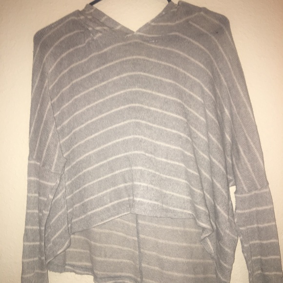 A high-low crop top hoodie - Picture 1 of 2