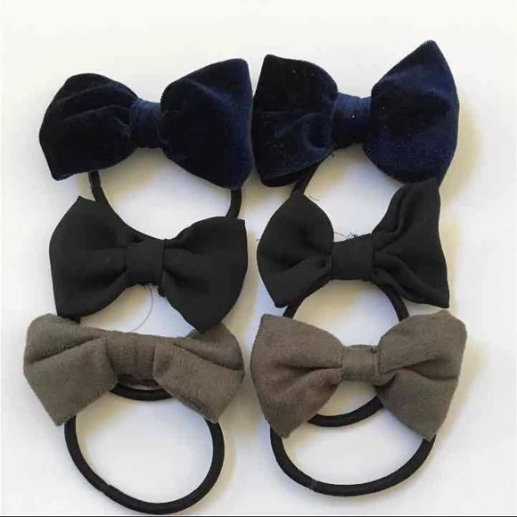 Brandy Melville Accessories - Brandy Melville hair bow ties