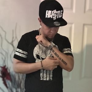 Meet your Posher, Carlos