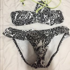 american eagle swim suit 2 piece