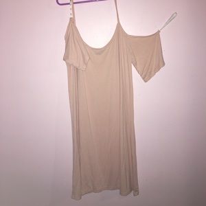 MISSGUIDED COLD SHOULDER DRESS
