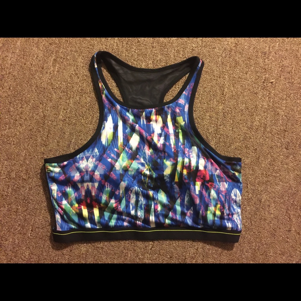 sports bra