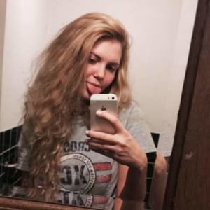 Meet your Posher, Lacie