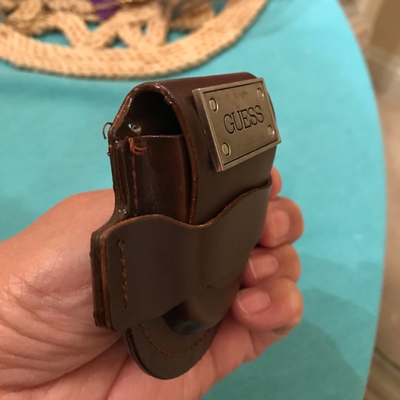 GUESS CASE - Picture 4 of 4