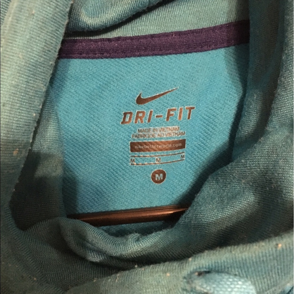 Nike Pullover - Picture 2 of 3