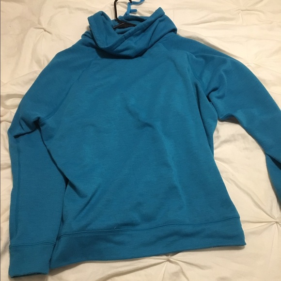 Nike Pullover - Picture 3 of 3