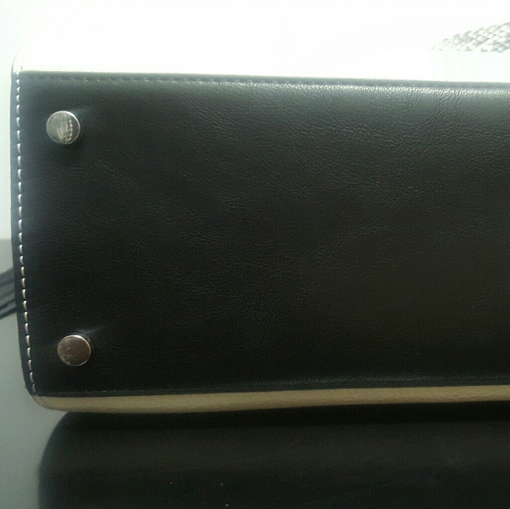 SamEdelman purse - Picture 4 of 6
