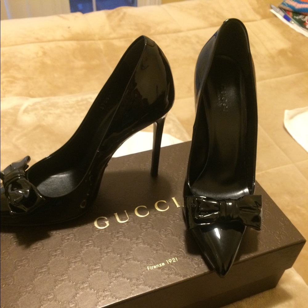 100% authentic Gucci pumps