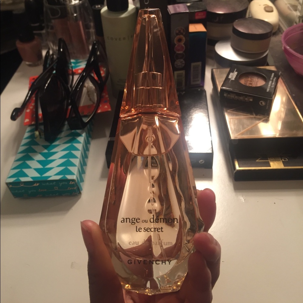 Givenchy Ange ou demon perfume