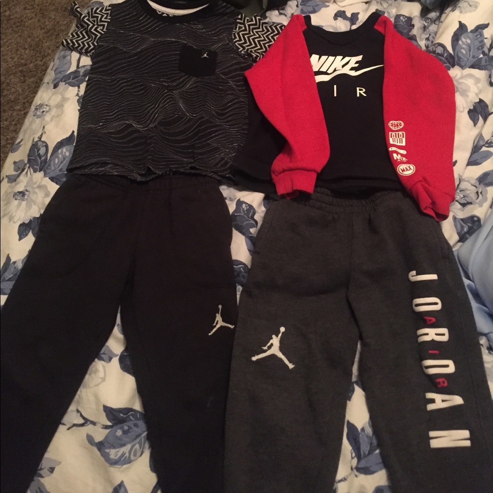 Air Jordan toddler sweats, Nike Sweater size 3T